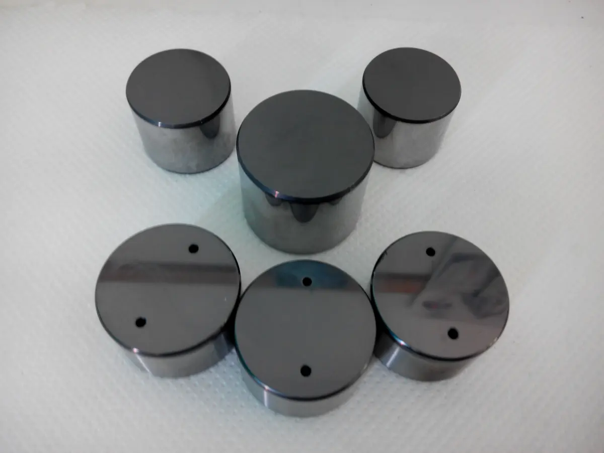 Cylindrical parts with black DLC ta-C coating